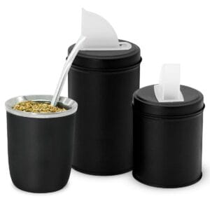 Mate viajero y set latas