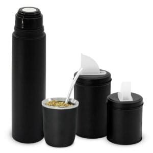 Termo, mate viajero y latas