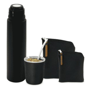Termo, mate viajero y estuches