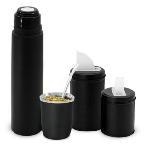 Termo, mate viajero y latas